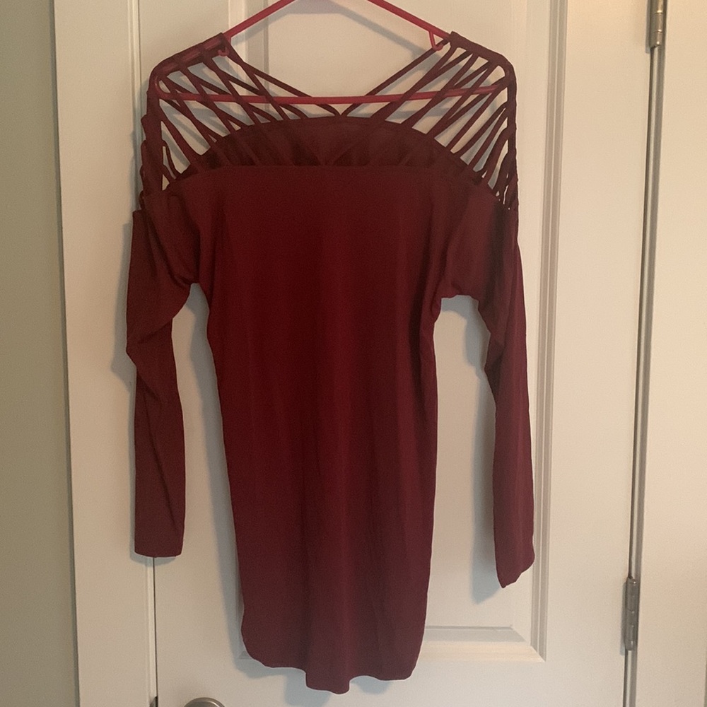 NWT Buckle Burgundy 3/4 Sleeve Top w/Shoulder Detailing - Picture 2 of 3